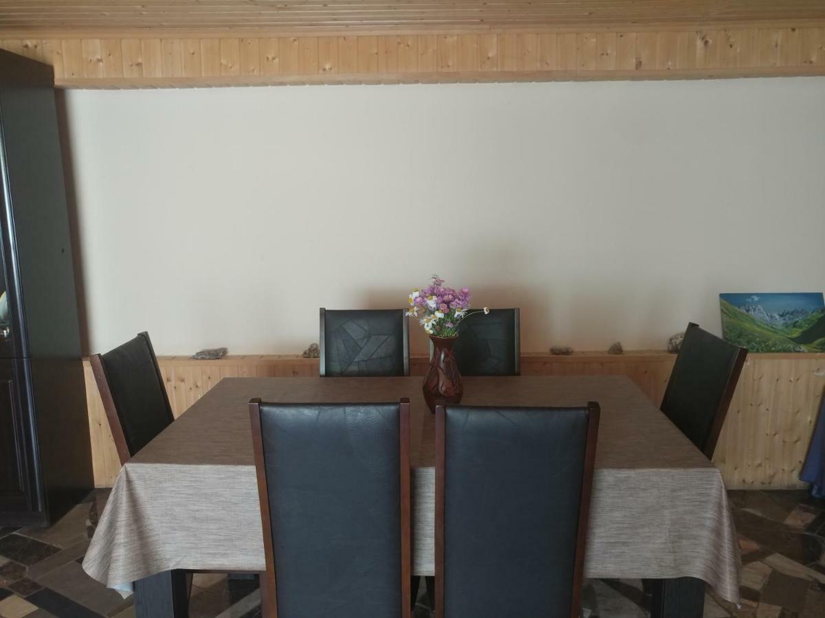 Lali'S Guest House In 居塔 外观 照片